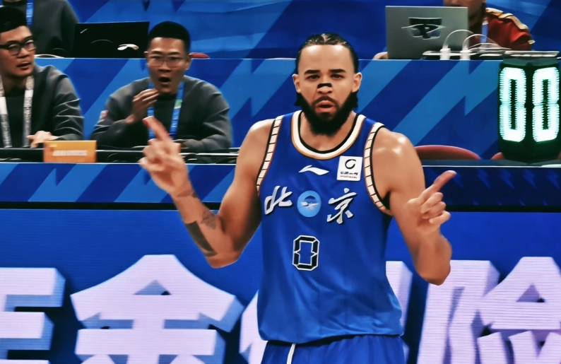 开云体育入口-麦基首秀12+6！北京大胜送四川24连败 周琦11+7迎里程碑